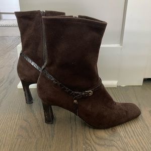 BANDOLINO SUEDE BELTED BOOTS